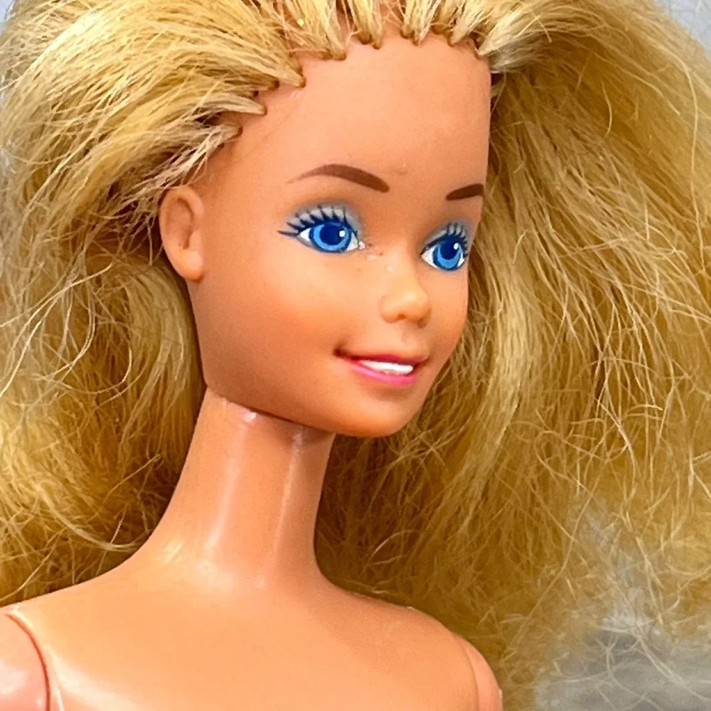 Vintage Barbie Doll Superstar Era Palm To Rear Hands Blonde Hair‎ Early 80s